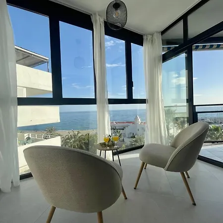 En Primera Linea, Centro *