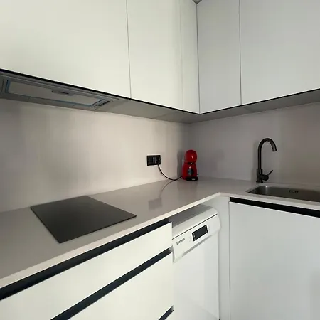 En Primera Línea, Centro